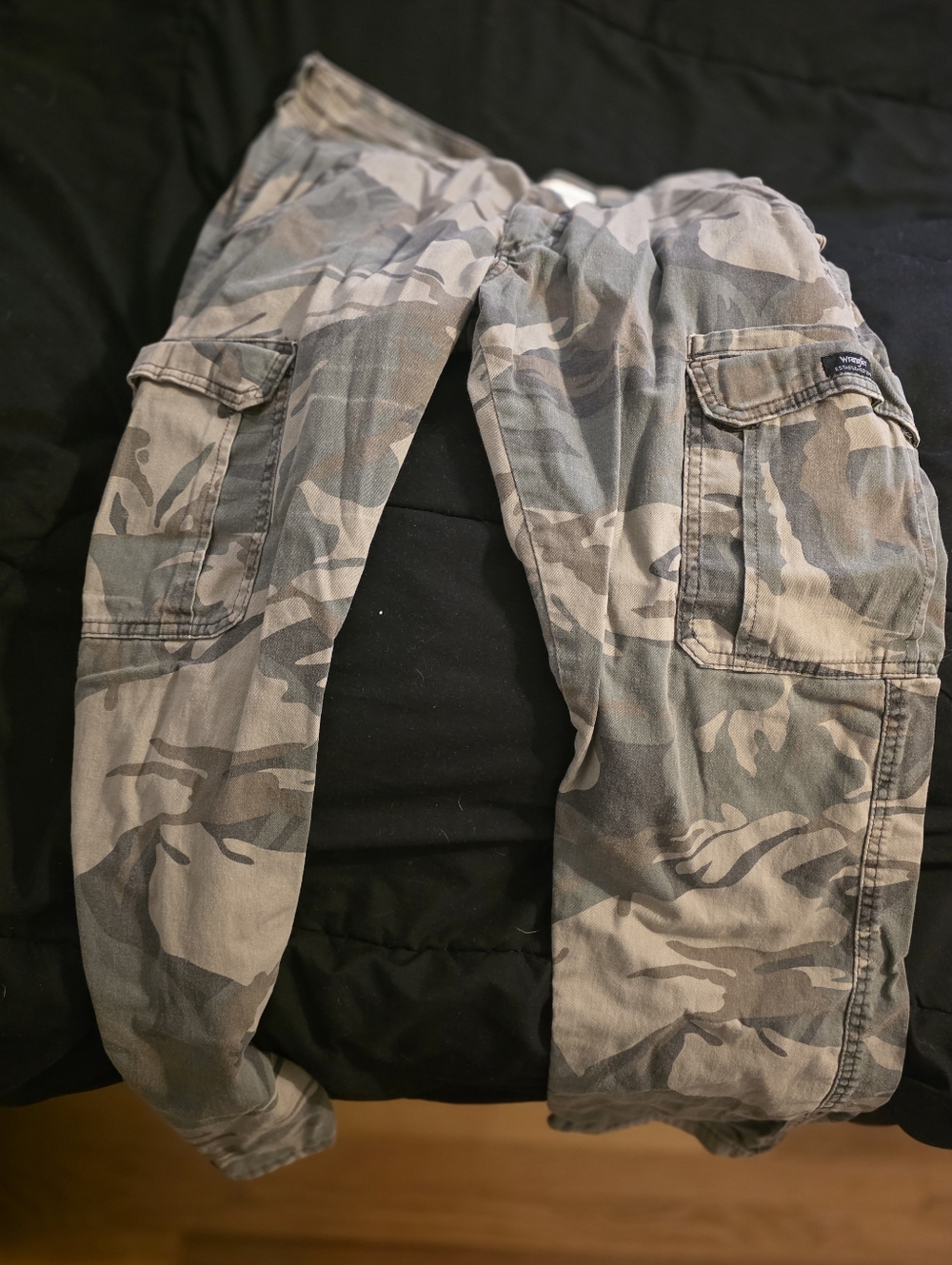 Men's Camo Cargo Pants - Green/Tan